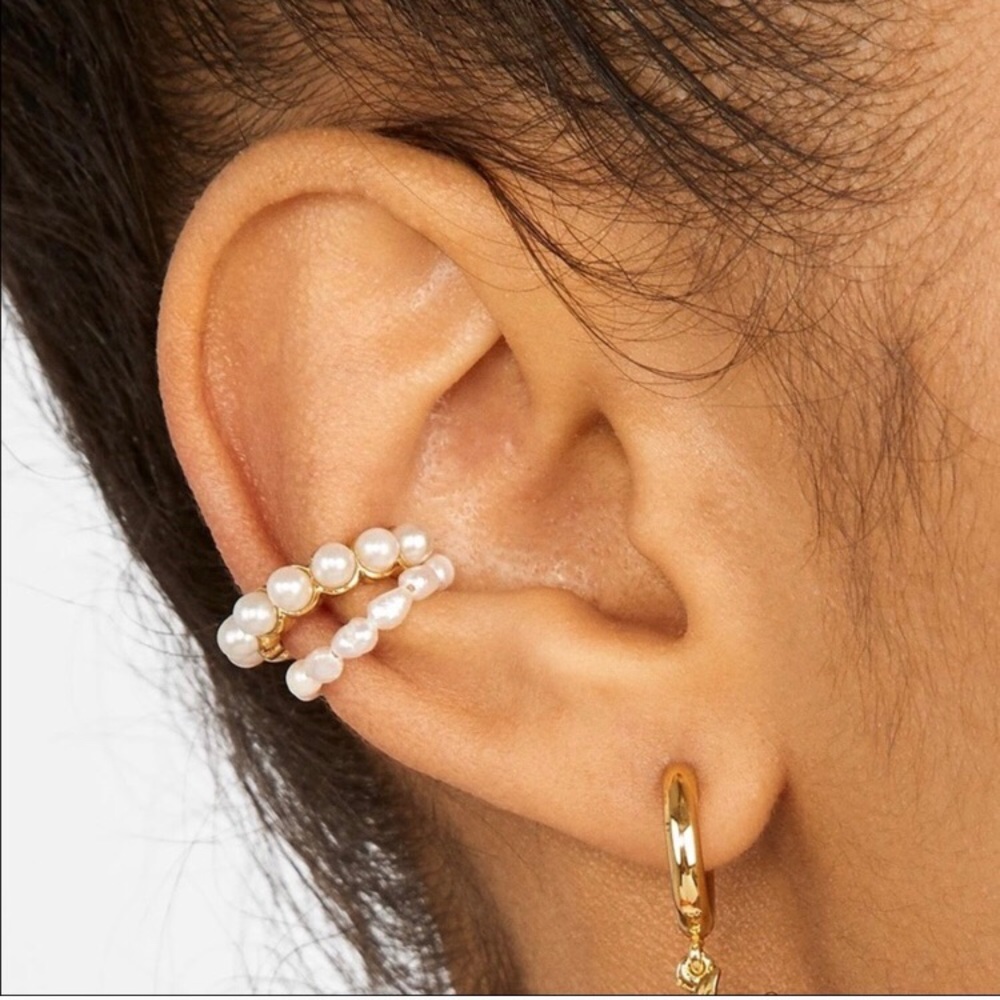 Pearl and gold ear cuffs (set)